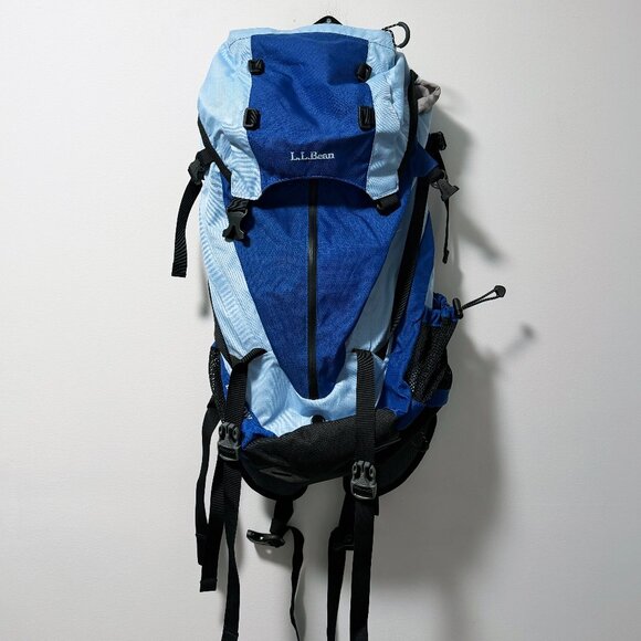 L.L. Bean Handbags - NWT L.L. Bean Bigelow Day Pack Women’s Medium - Blue